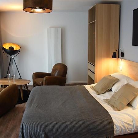 Nuit Sur Le Pont 3 Apartment Landerneau Bagian luar foto