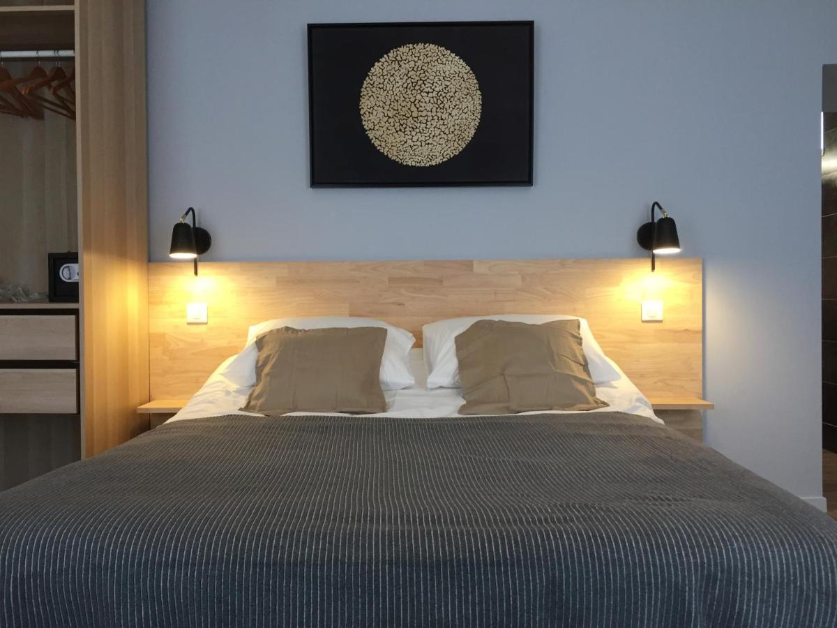 Nuit Sur Le Pont 3 Apartment Landerneau Bagian luar foto